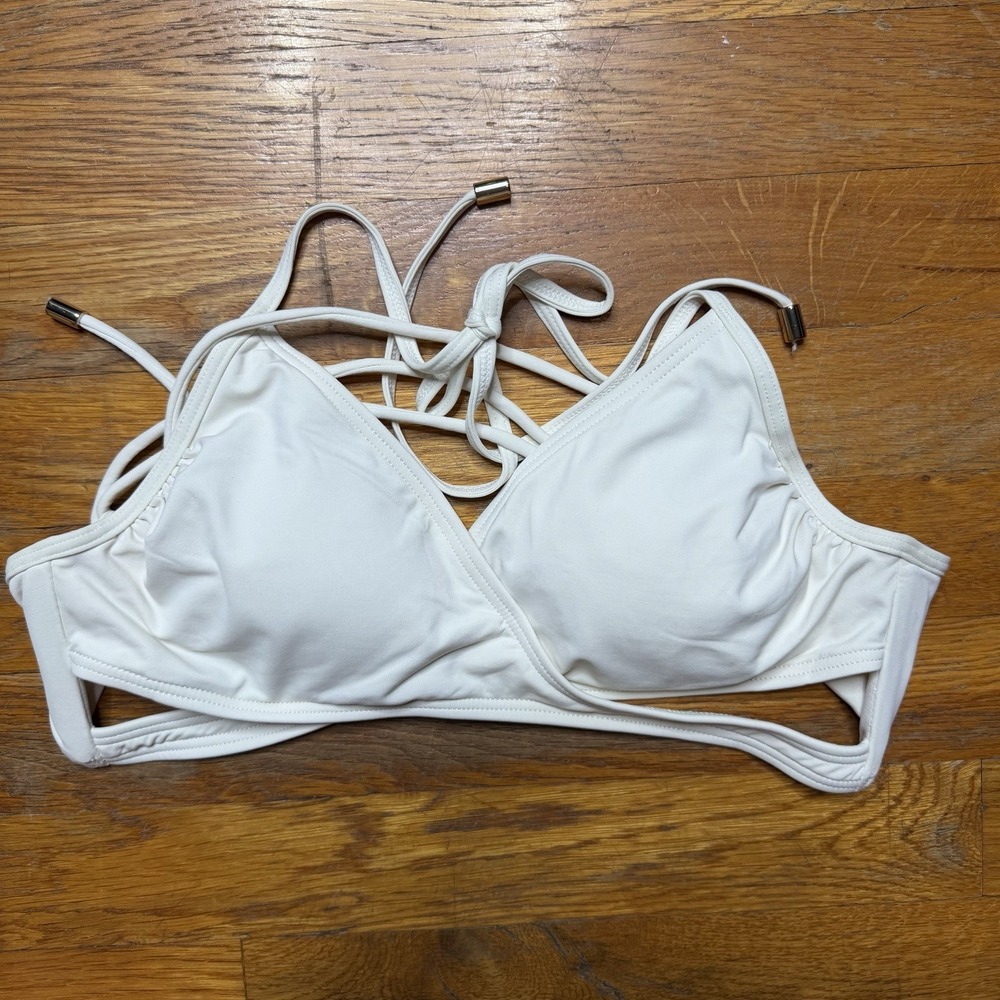 Vince Camuto Wrap Bikini Top White Size Medium 2707 Metal Accent Tassels